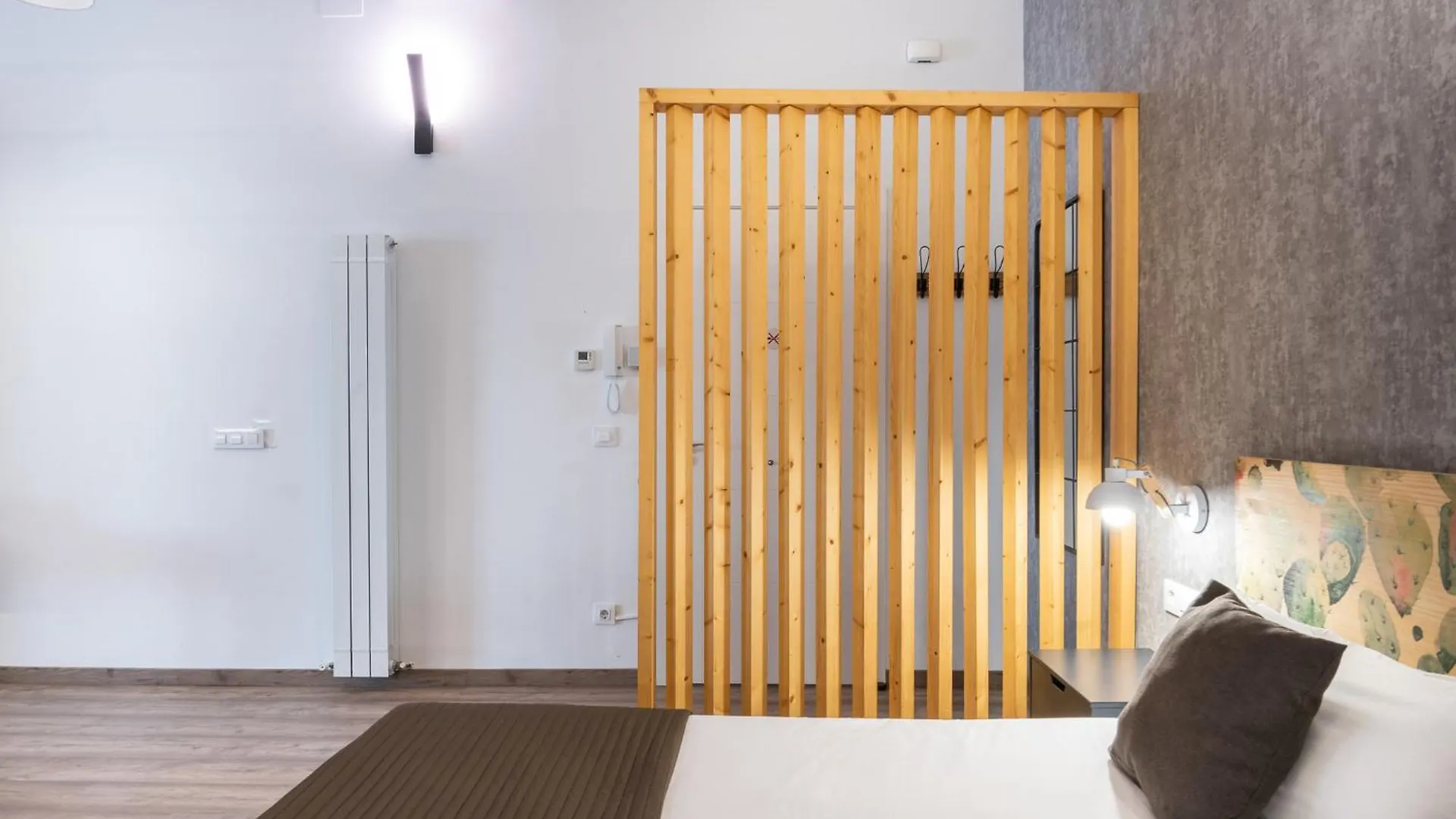 Beautiful Renovated Loft Minutes From The Beach Barselona Daire